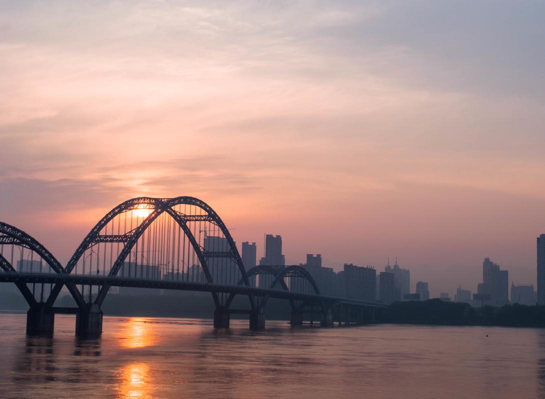 吉安大桥（江西省吉安市境内桥梁）