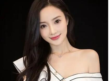 李小露（中国湖北籍女演员）