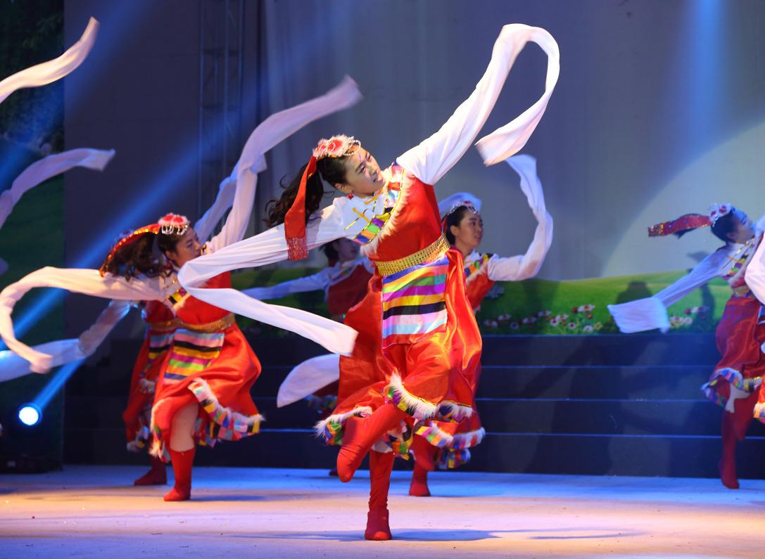 藏族舞蹈（劳动歌舞形式）