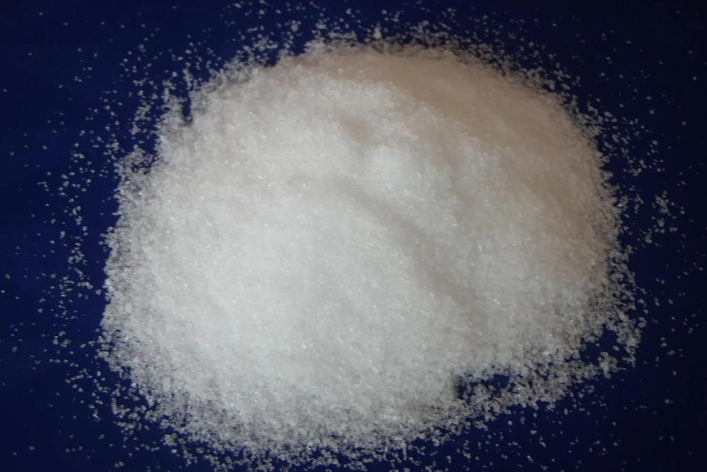 磷酸二氢铵（白色结晶性粉末）