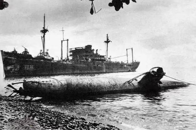 东所罗门群岛海战（1942年美国、日本在瓜岛东南海域的海战）