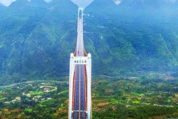 坝陵河大桥（位于贵州省安顺市高原重丘区）