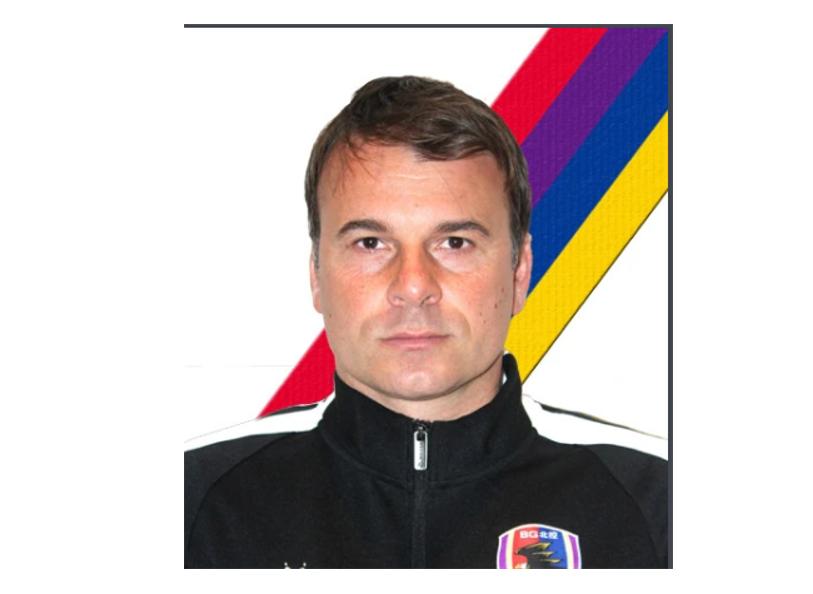 斯塔诺（1973年出生的塞尔维亚足球运动员）