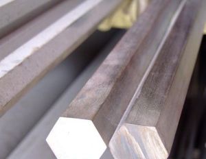 优质碳素结构钢（含碳小于0.8%的碳素钢）