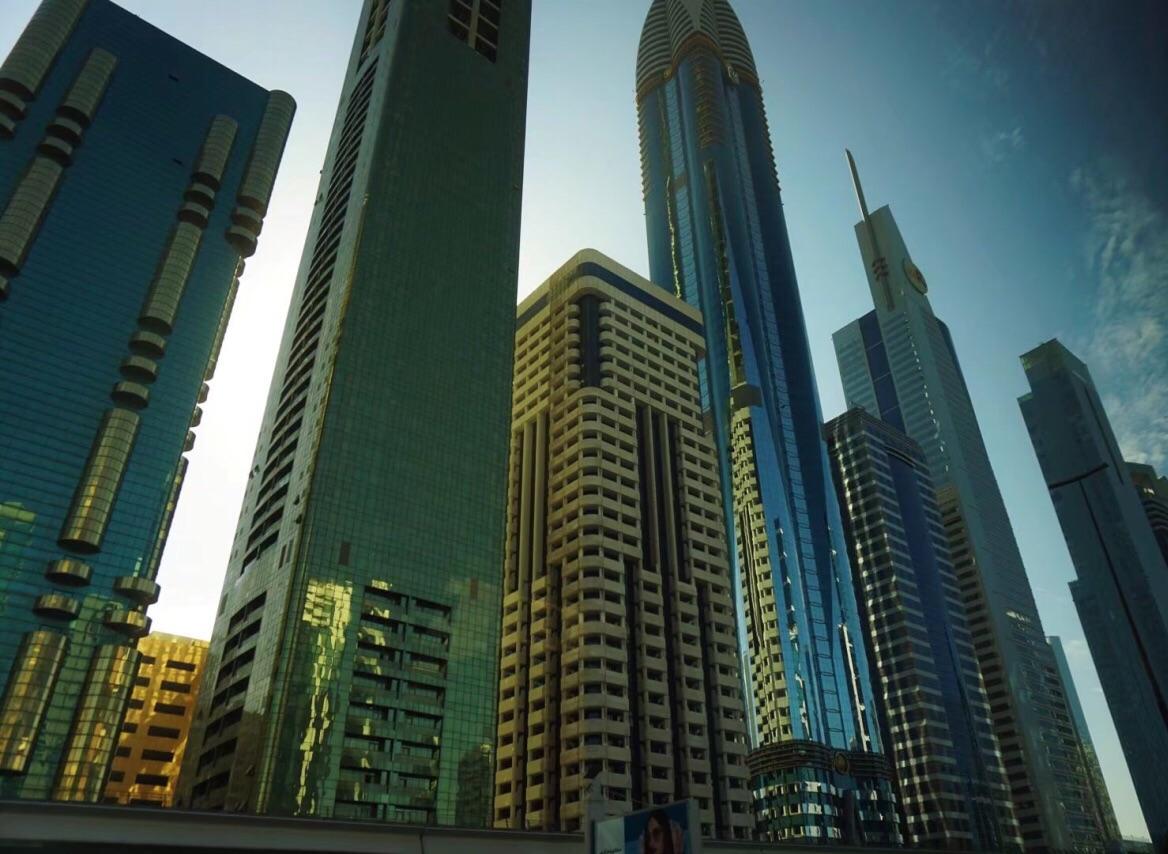 迪拜公主塔（迪拜地标性建筑）